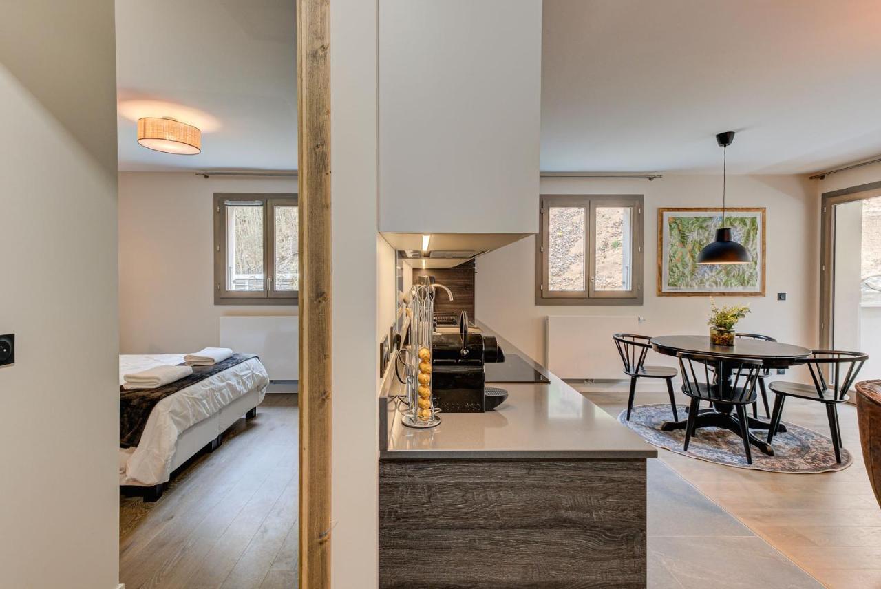 White Pearl A02 - Alpes Travel - Chamonix - Sleeps 4 Leilighet Eksteriør bilde
