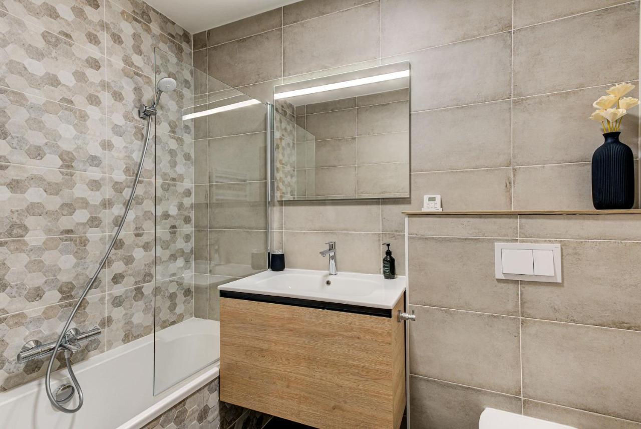 White Pearl A02 - Alpes Travel - Chamonix - Sleeps 4 Leilighet Eksteriør bilde